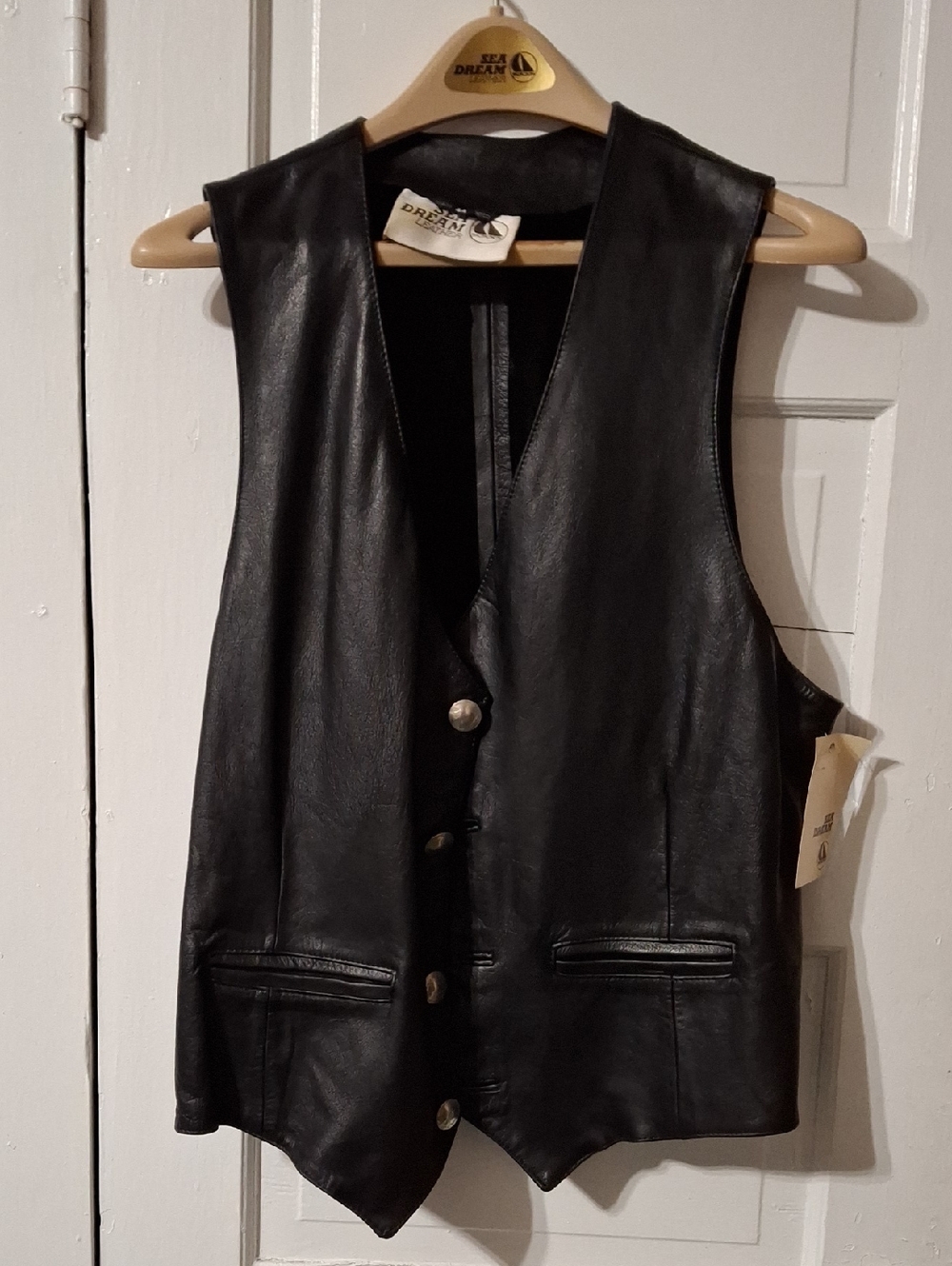 Classic Black Leather Vest with Button Front 44 Sea Dream (Miso194]
